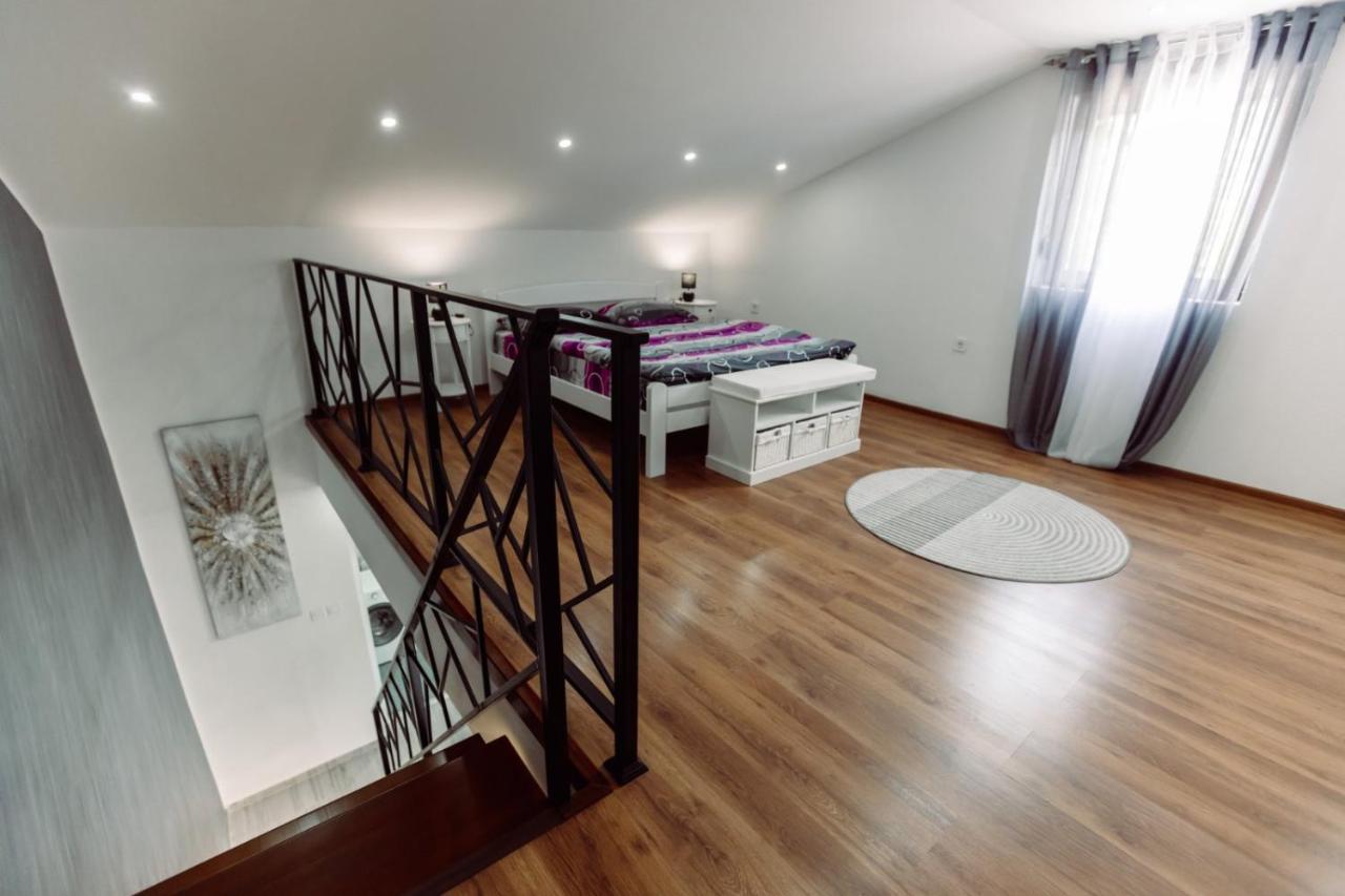 Aria Apartamento Cetinje Exterior foto