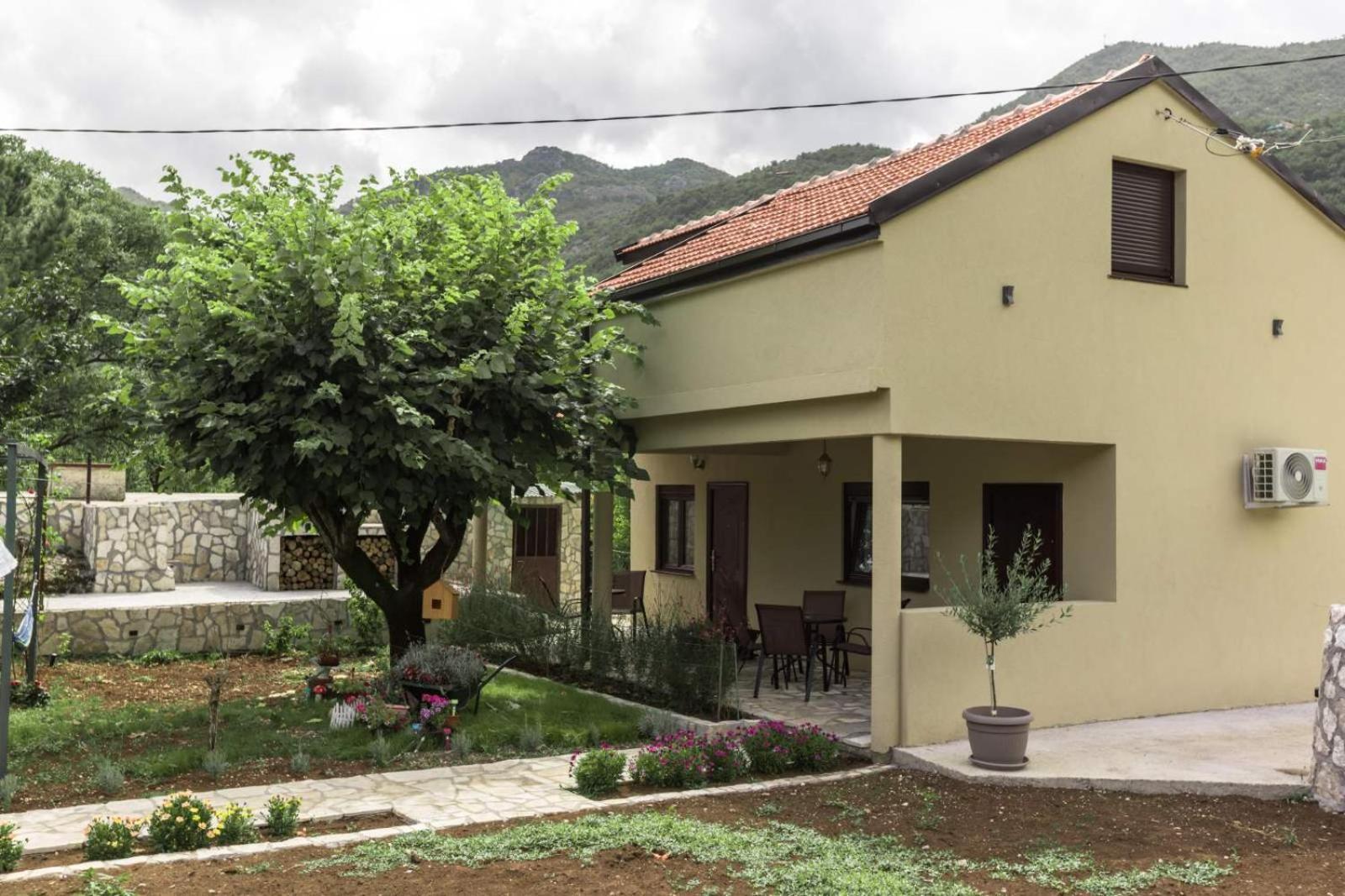 Aria Apartamento Cetinje Exterior foto